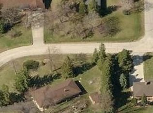 13650 Squirrel Dr, Brookfield, WI 53005