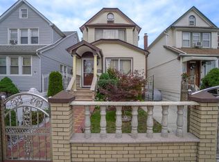 9231 Vanderveer St, Queens Village, NY 11428