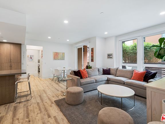 3rd image of 6030 S Seabluff Dr #310