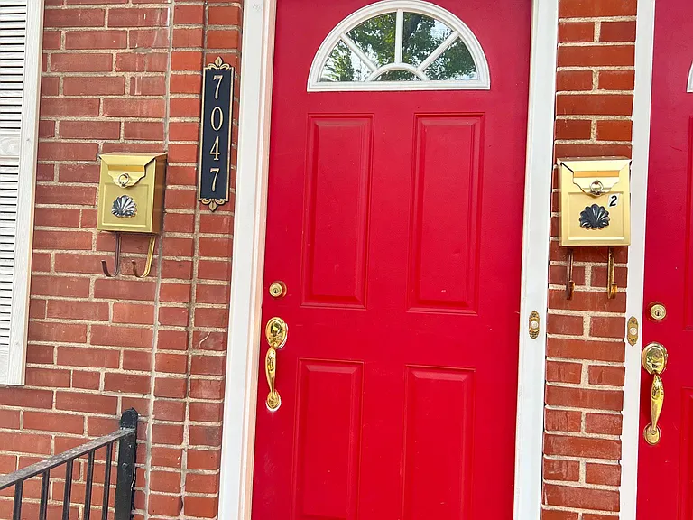 7047 Amherst Ave #1 — Photo 2
