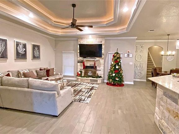 4th image of 8001 Hathaway Ln