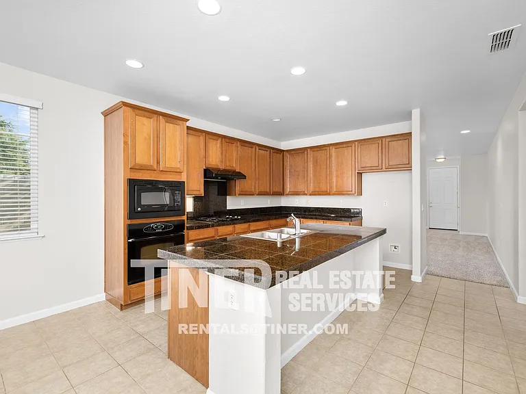 1422 Stoney Cross Ln — Photo 14
