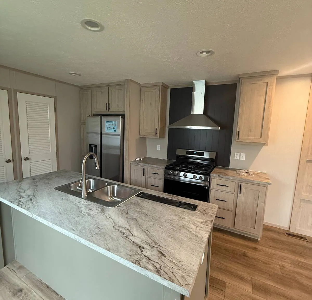 2 bed, 2.0 bath, 1216 sqft, $1,175 — Photo 2