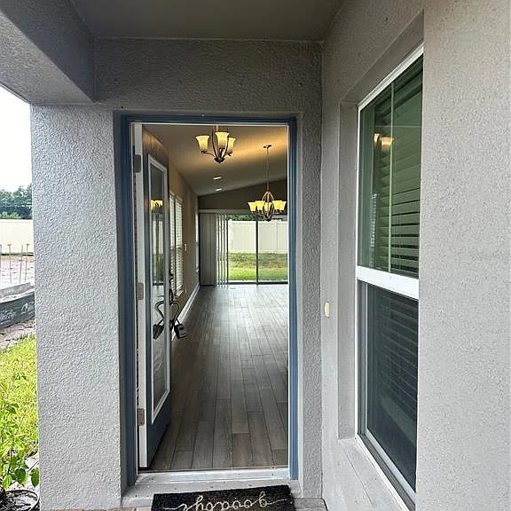 12573 Oak Hill Way — Photo 2