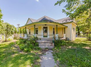 402 N Ohio St, Mount Hope, KS 67108