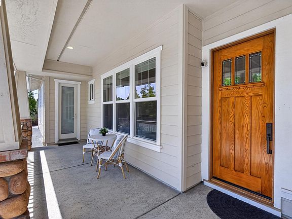 5th image of 932 Hansen Rd