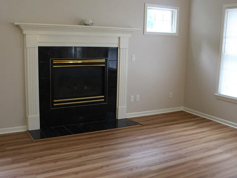 7792 Ashton Woods Dr — Photo 30