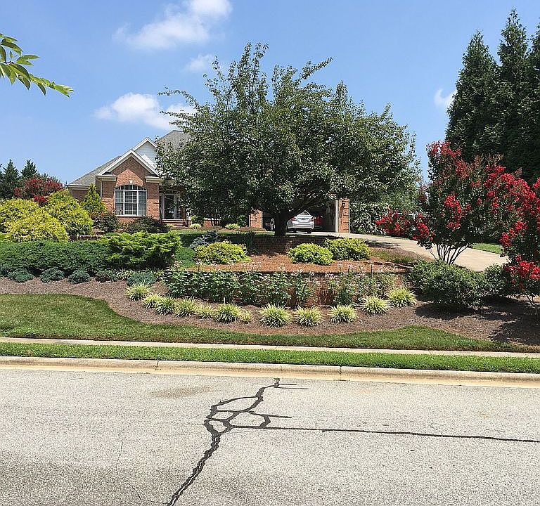 2nd image of 1255 Whitworth Ct