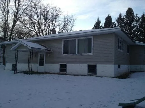 401 Jefferson Ave S, Sebeka, MN 56477