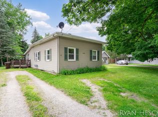 160 Division St, Saranac, MI 48881