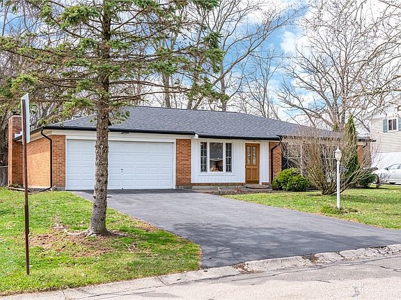3rd image of 2680 Delavan Dr
