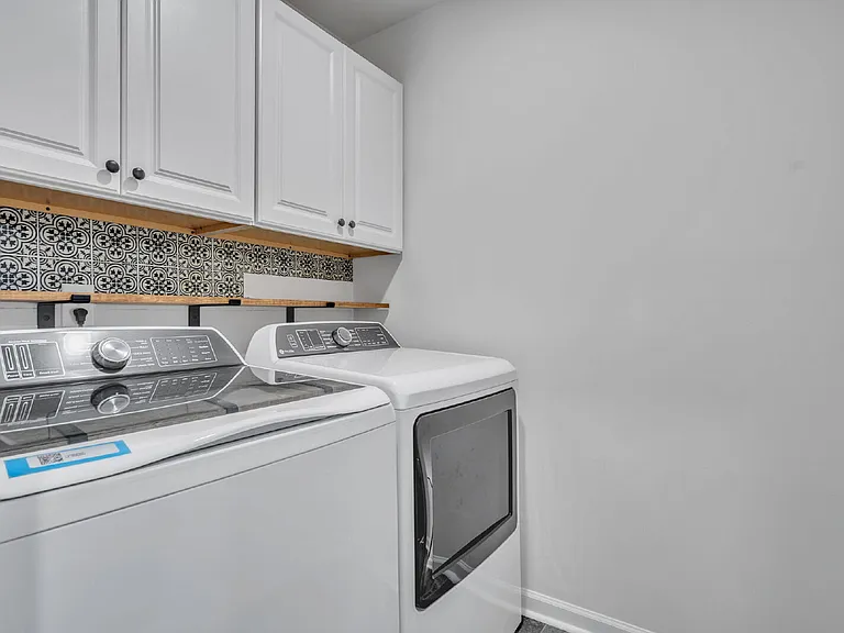 1264 Canter Pl — Photo 24