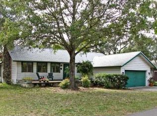 12736 Poinsettia Ave, Seminole, FL 33776