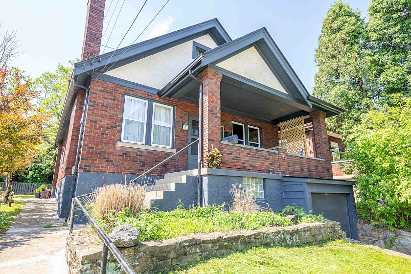 1st image of 25 Glen Este Pl