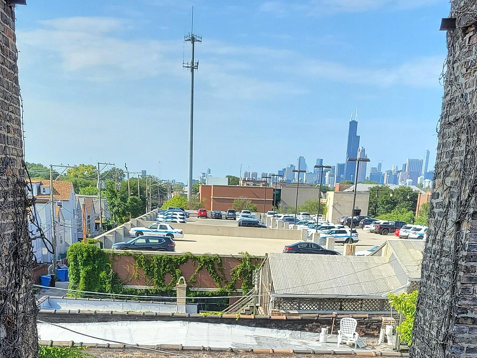 1st image of 812 W 33rd St Unit 3C