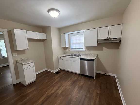 2nd image of 4004 Carol Rd