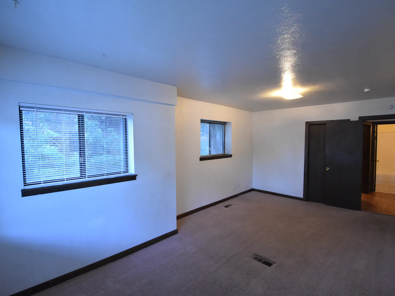 2 bed, 700 sqft, $2,310 — Photo 4
