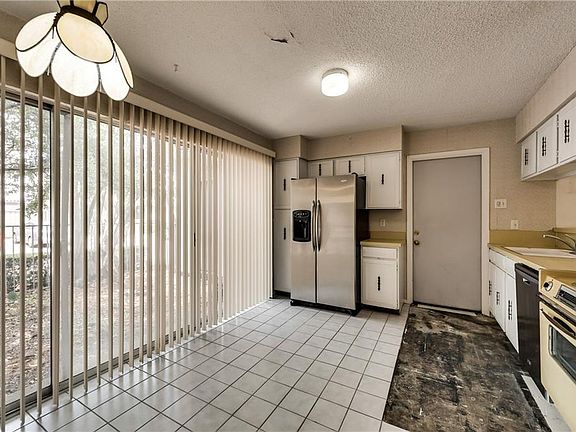 5th image of 1913 Place One Ln