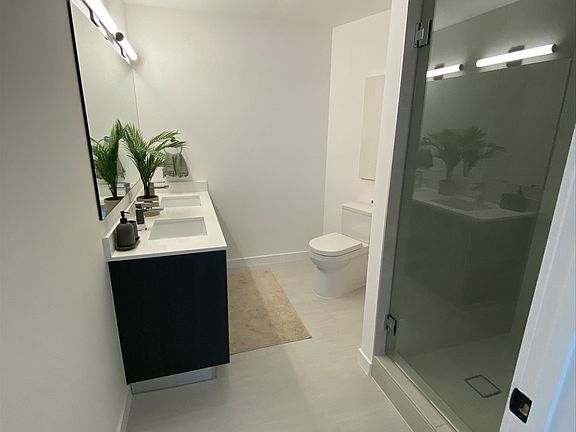 4th image of 20779 NW 17th Ave #400