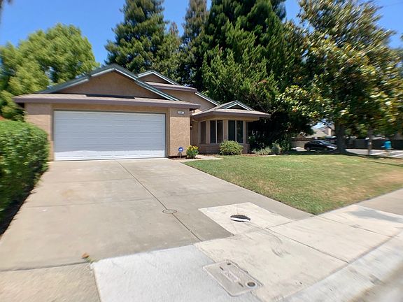 2nd image of 1601 Pebblewood Dr