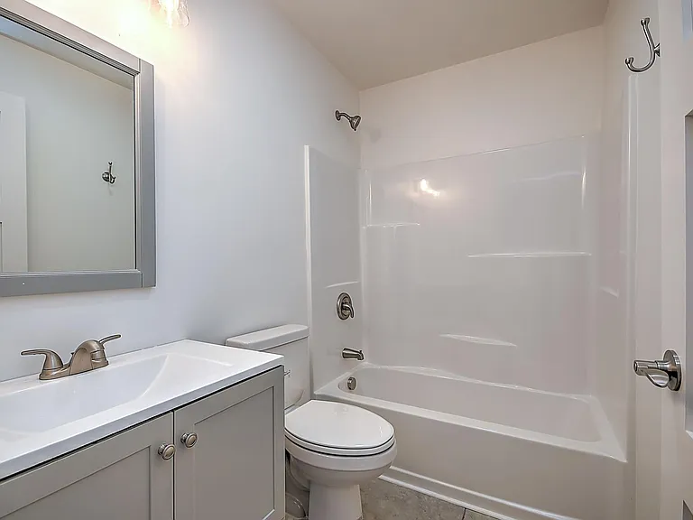 503 State St #302 — Photo 11