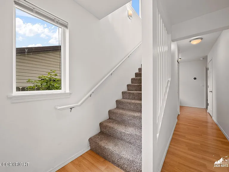 635 Pearl Dr — Photo 4