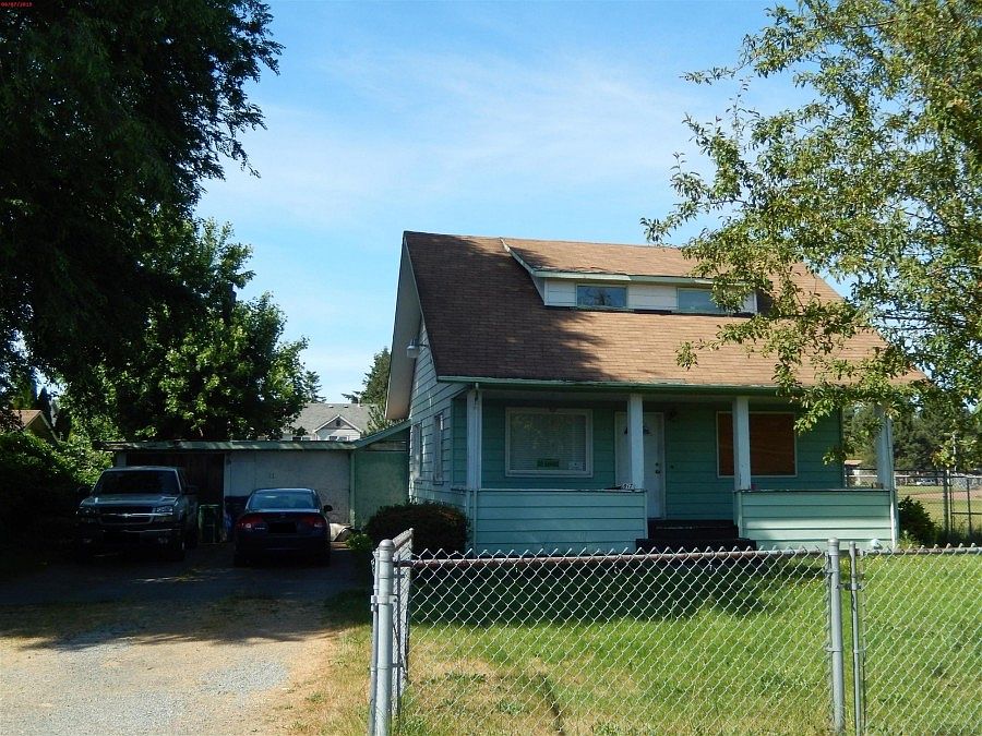 1st image of 917 24th St NE