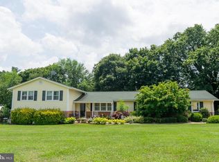 6808 Sunset Dr, Gaithersburg, MD 20882