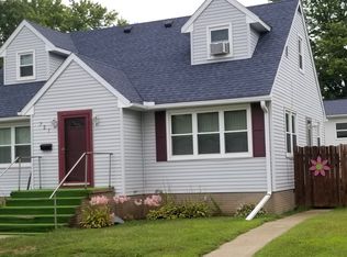 721 Albany Ct, Clinton, IA