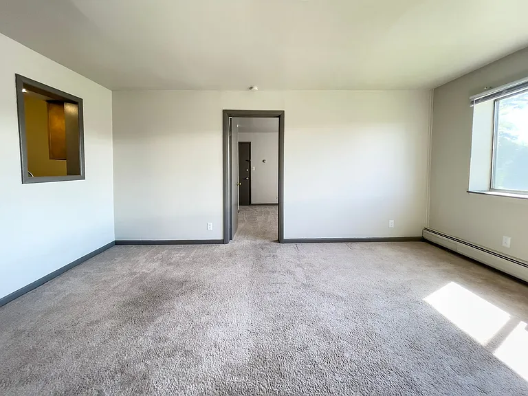 District on Riverside — Photo 15