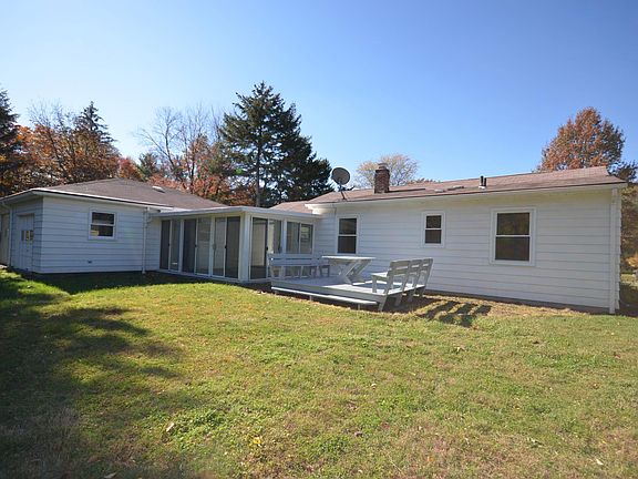 2nd image of 2449 Sarah Dr