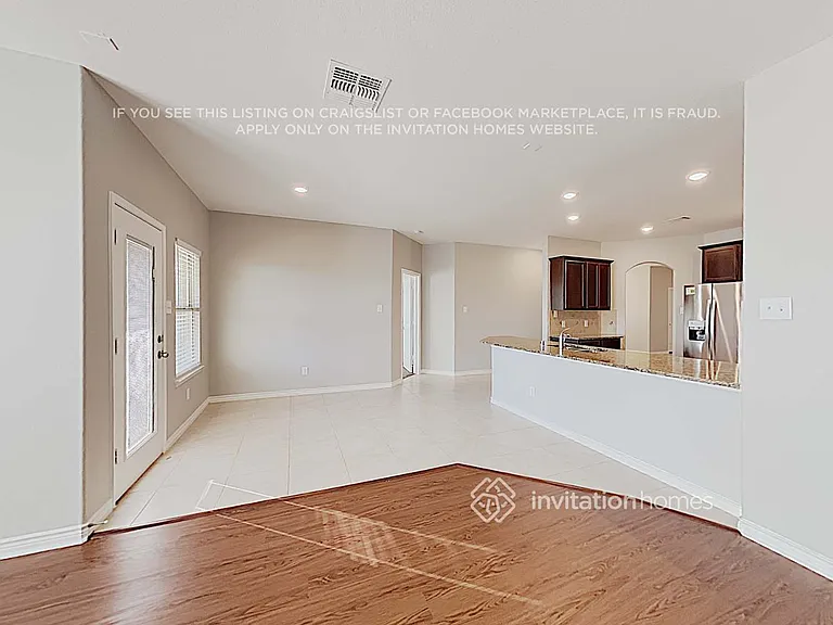 724 Lake Sierra Way — Photo 5