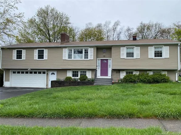 60 Sassacus Drive, Milford, CT 06461