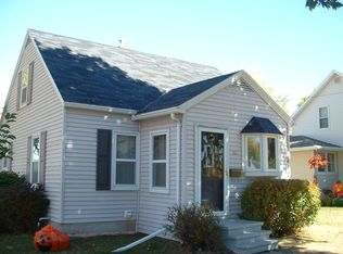 102 E McKinley Ave, Little Chute, WI 54140