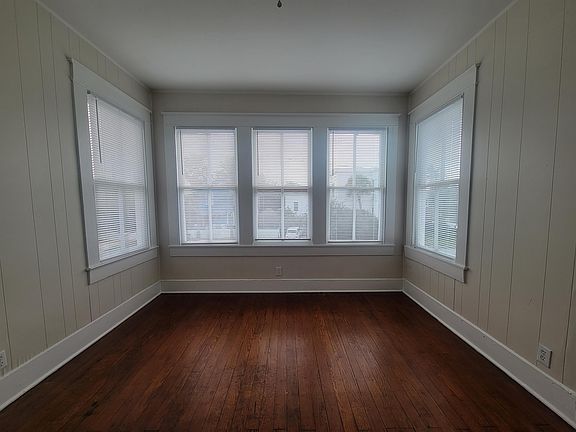 5th image of 2221 35th St