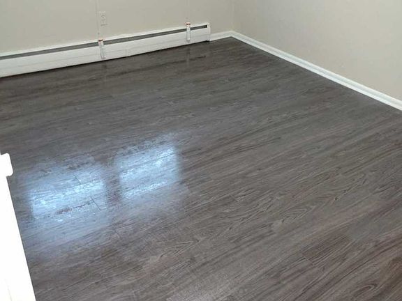 3rd image of 1286 Magnolia Ave E APT 1