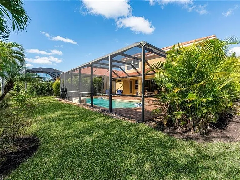 7703 Martino Cir — Photo 41