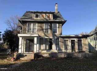 912 W Stephenson St, Freeport, IL 61032