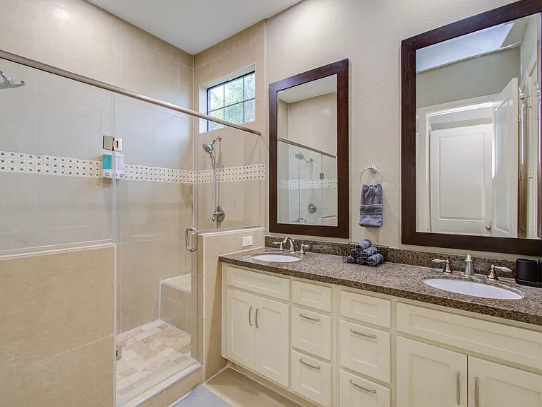 4001 Dallas St #A — Photo 16