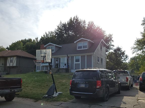 2nd image of 3210 N 84th Ter