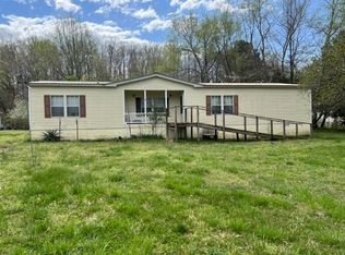 2211 N Hurricane Creek Rd, Mc Ewen, TN 37101