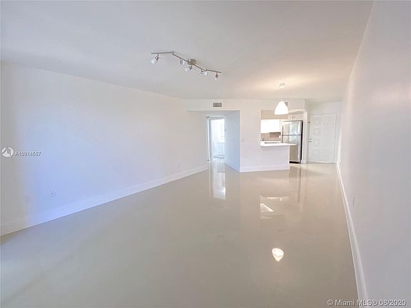 4th image of 8363 Lake Dr APT 202