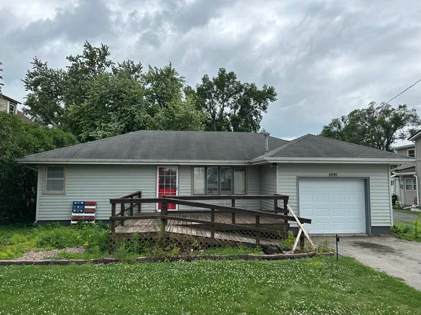 304 Mathews Dr, Gilbert, IA 50105
