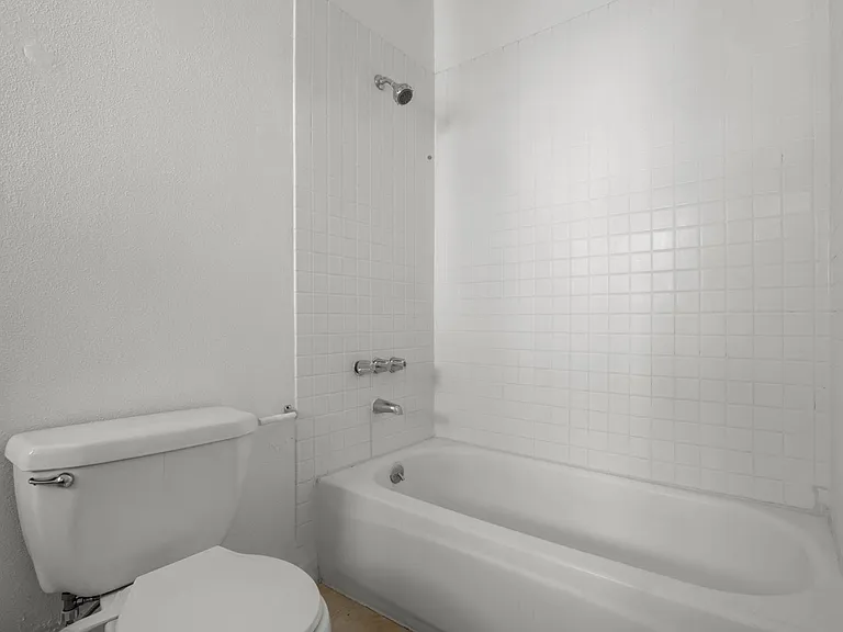1400 N Formosa Ave — Photo 13