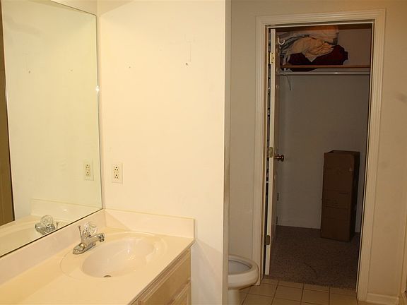 2nd image of 202 Rosemont Cv