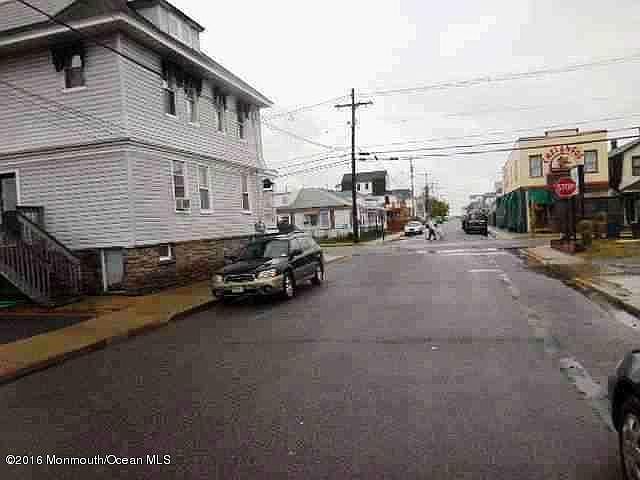2nd image of 90 Seadrift Ave