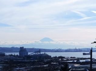 2311 W Raye St APT 2, Seattle, WA 98199