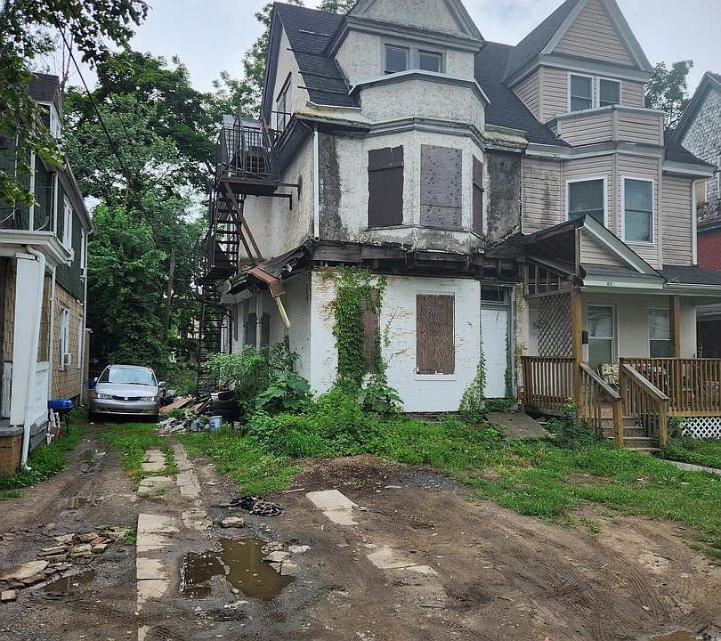 1st image of 823 Carteret Ave