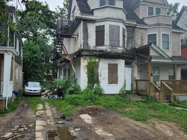 823 Carteret Ave, Trenton, NJ 08618