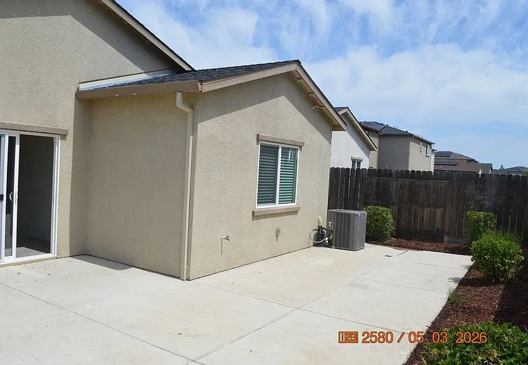 4220 Freemark Ave — Photo 24